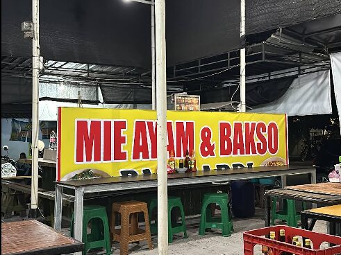 Mie Ayam Paling Komplet di Warung Pak Sardi