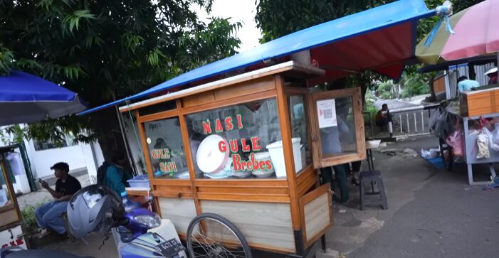 Nasi Gule Sapi Rp20.000 Porsi Nampol di Kebayoran Baru!