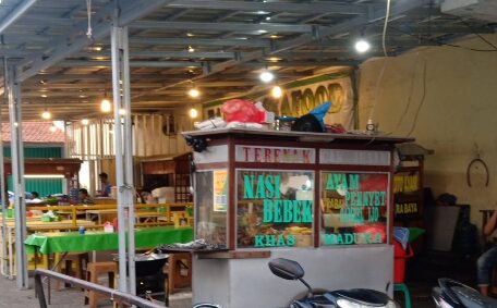 Mencicipi Nasi Bebek Terenak di Cililitan Bareng Kubiler