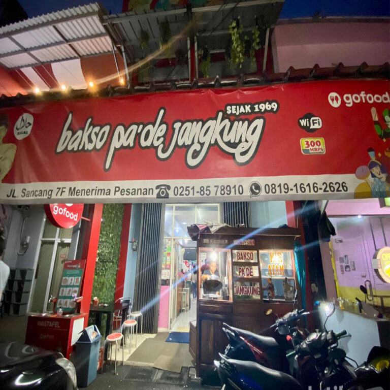 Bakso Legendaris Pakde Jangkung Sejak 1969 Masih Eksis
