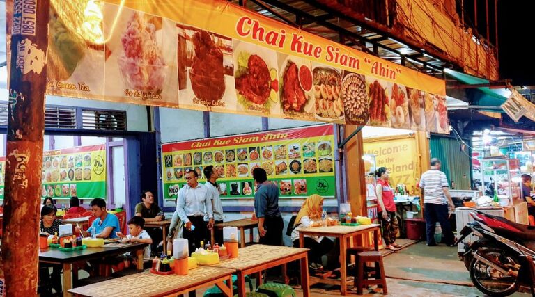 Rame Banget Pembeli!! Cemilan Paling Unik Dan Enak Ali Chai Kue Di Pontianak