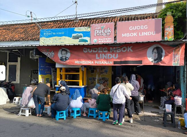Gudeg Legendaris Mbok Lindu di Malioboro Yogyakarta