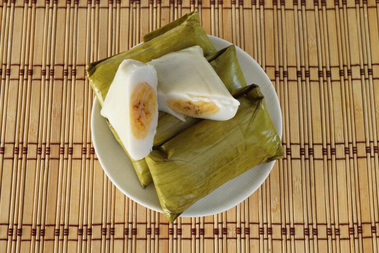Nagasari: Kue Tradisional Indonesia yang Manis, Lembut, dan Sarat Makna