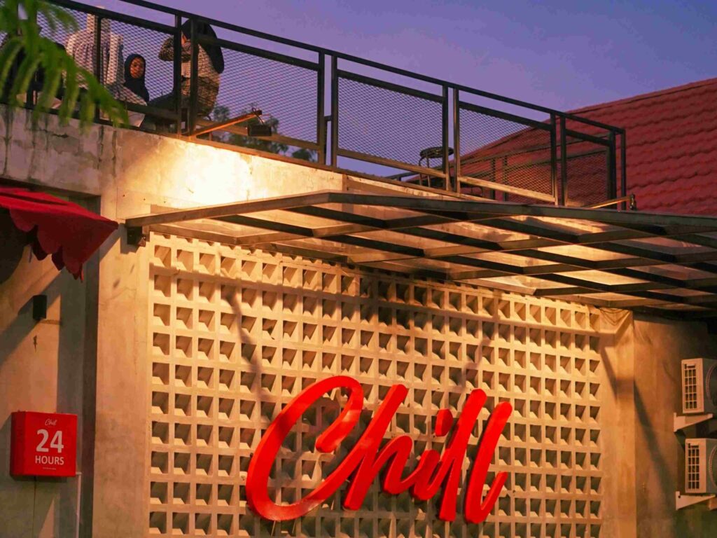 Tempat Nongkrong di Bone CHILL Coffee & Space