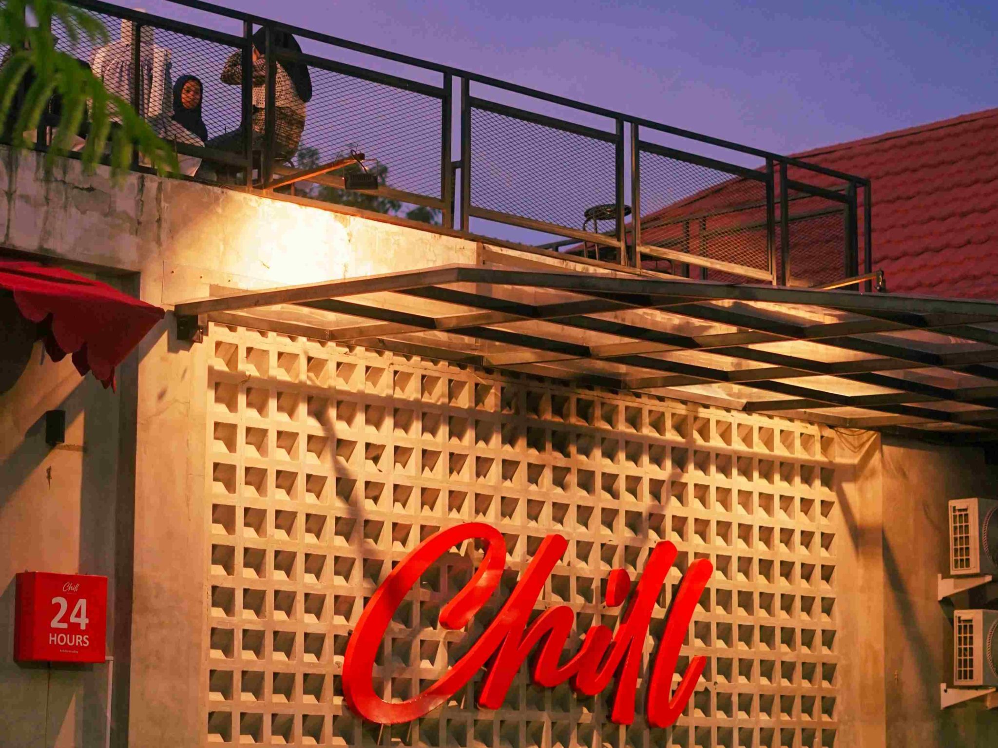 Tempat Nongkrong di Bone CHILL Coffee & Space