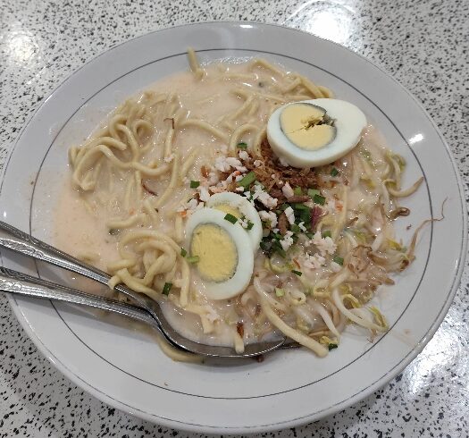 Mie Celor: Kuliner Khas Palembang dengan Kuah Santan Gurih