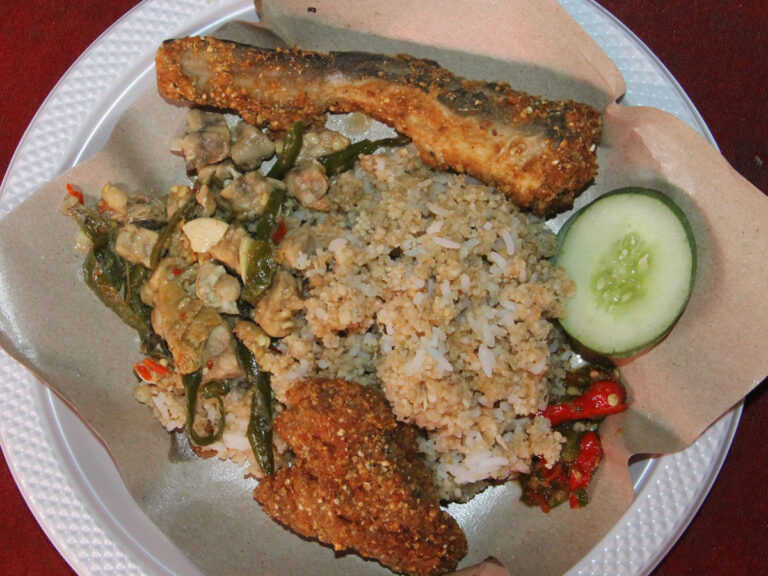 Menikmati Kelezatan Nasi Tiwul Ikan Kelong Khas Pacitan