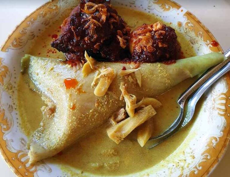 Lontong Orari Khas Banjarmasin Kuliner Menggiurkan, Lezat, dan Wajib Dicoba