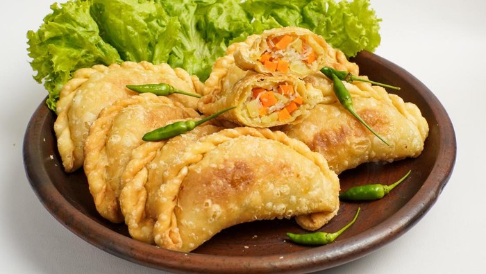 Resep Pastel Isi Sayuran yang Padat Gurih untuk Camilan
